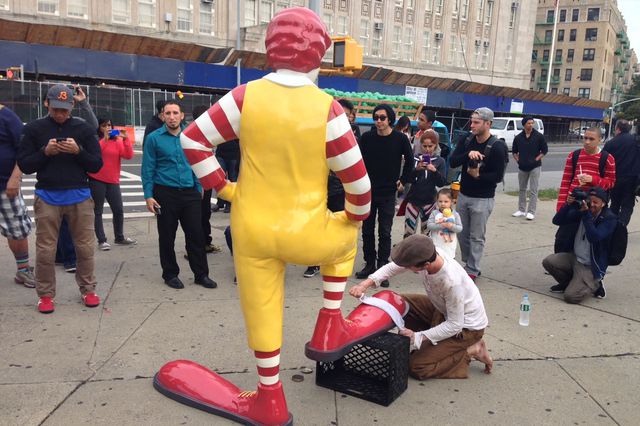 Outside the Seabury Avenue McDonald's (<a href="http://www.wayiseethings.com">Nic Garcia</a> / Gothamist)